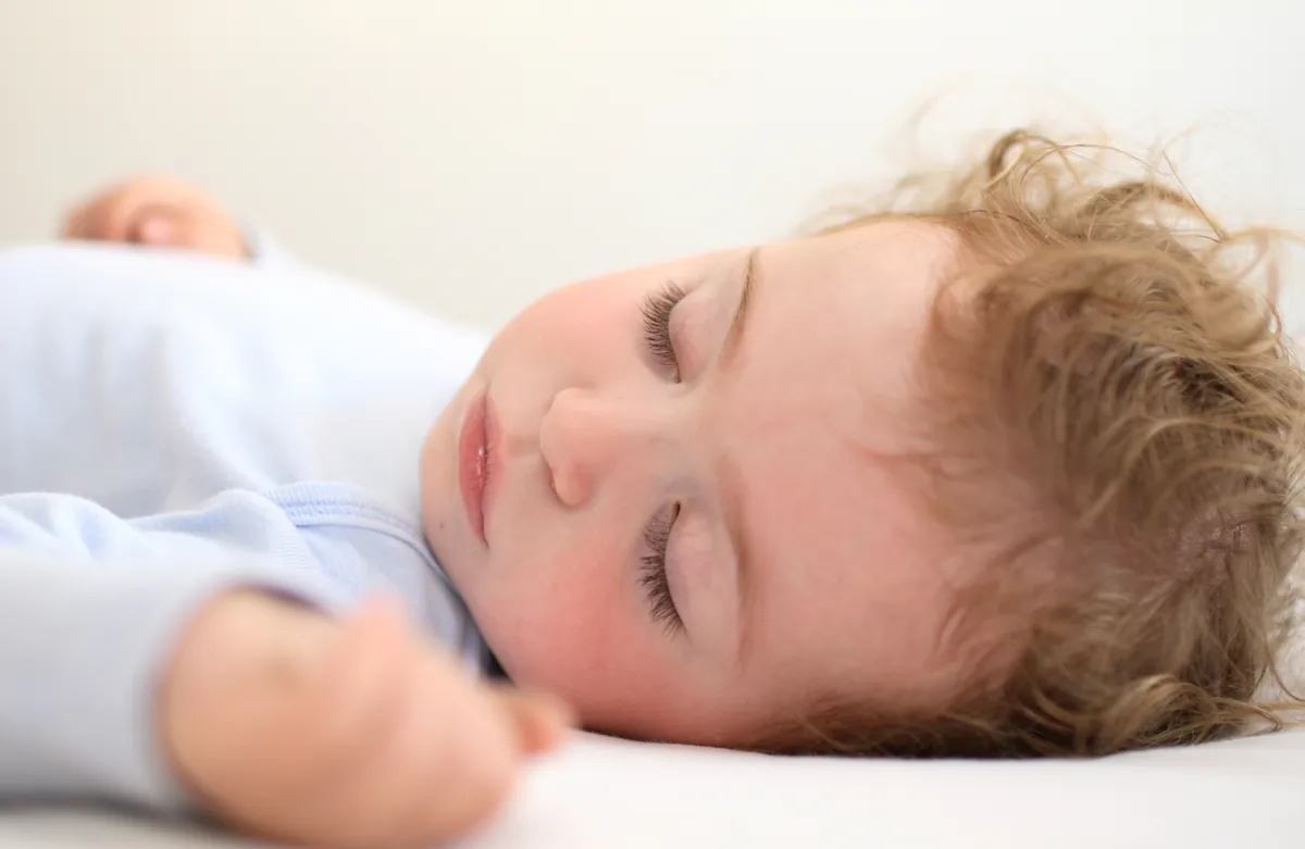 Bebé durmiendo