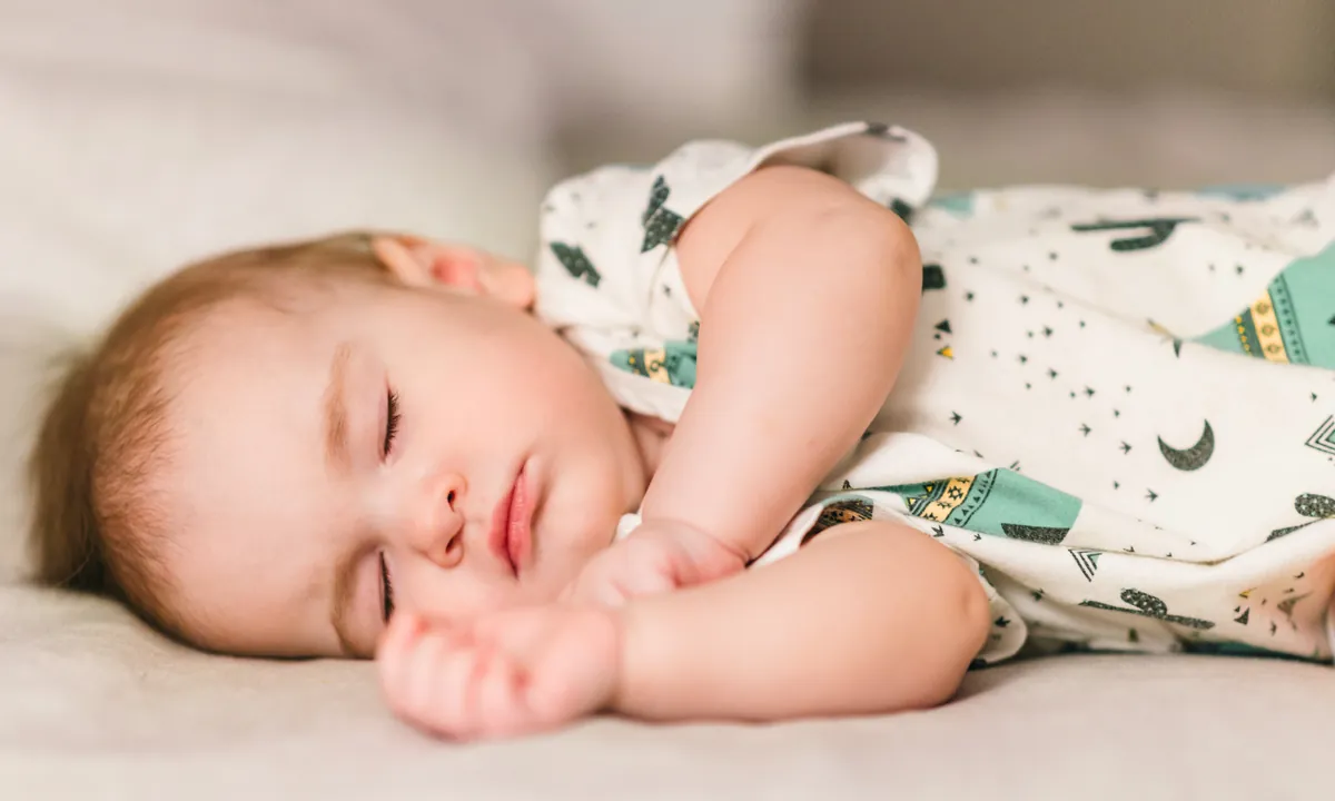 Bebé durmiendo